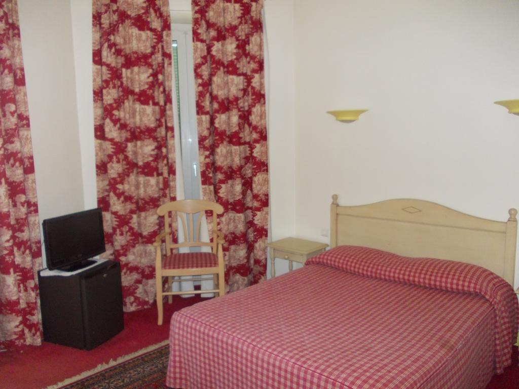 Hotel Marcellin Beaulieu-sur-Mer Cameră foto